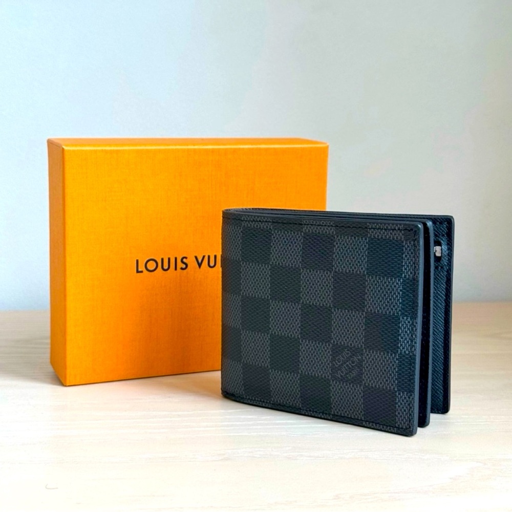 NWT - Louis Vuitton Amerigo Wallet - Damier Graphite